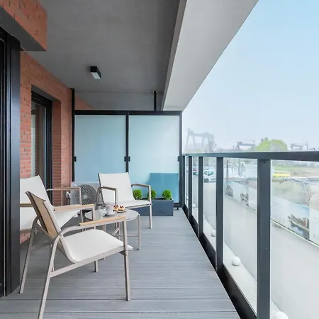 Prestige Elegant In With Sauna, Gym And Parking By Renters Danzig