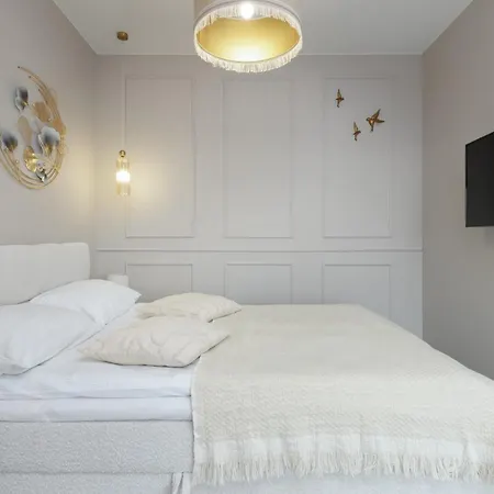 Prestige Elegant In With Sauna, Gym And Parking By Renters