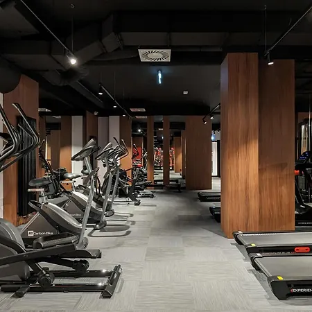 Elegant In With Sauna, Gym And Parking By Renters Apartament