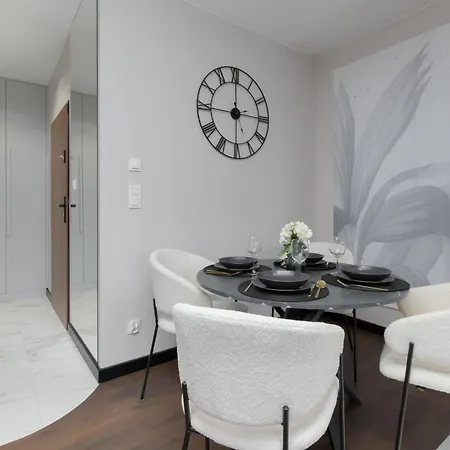 Elegant In With Sauna, Gym And Parking By Renters Gdańsk