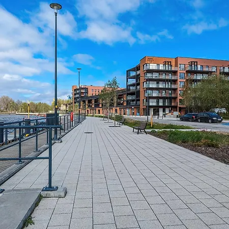 Prestige Elegant In With Sauna, Gym And Parking By Renters Danzig