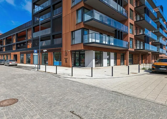 Prestige Elegant In With Sauna, Gym And Parking By Renters Apartment